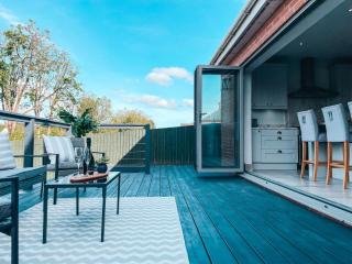 Beechwood Park by Solace Stays - Newport - 7