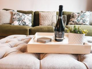 Beechwood Park by Solace Stays - Newport - 2