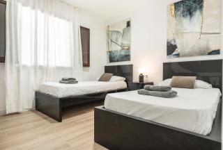 Central and Spacious Apartment with Parking on-site - Málaga - 1