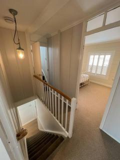 Stylish 3BR Cowes Cottage Close To The Waterfront - Cowes - 8