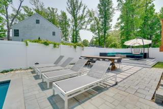 Gorgeous Keansburg Home with Pool Walk to Beach! - 8