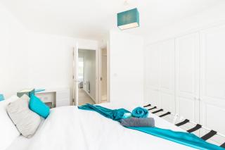 Spacious Group House for Medical Staff, Contractors & Families - Ensuites, Parking & Netflix by DreamyPads - Bristol - 2