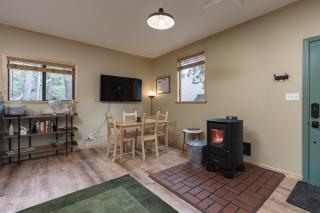 Little House in the Big Woods - Forest Ranch - 6