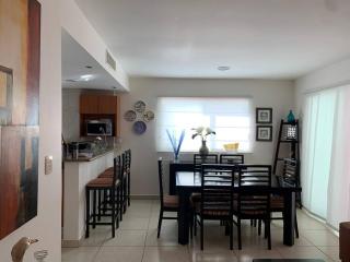 Condominio c/ alberca y vista a Marina Mazatlán - Mazatlán - 4