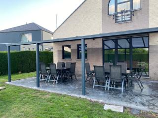 Vakantiehuis Villa 1 - 11 beds, 17p, 2 Bath-, 1 Livingroom - Houthalen-Helchteren - 0