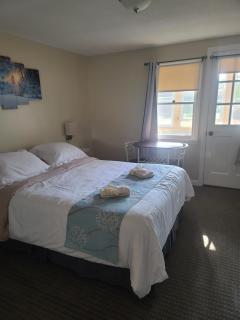 Lake Shore Farm Inn - Northwood - 4