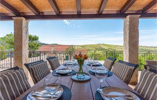 3 Bedroom Lovely Apartment In Vrpolje - 5