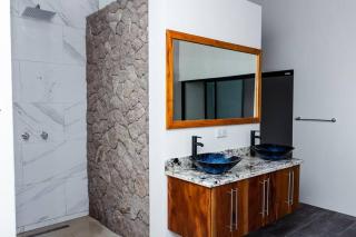 Saba Villa - New!! $1M Piton & Ocean Views!! - 4