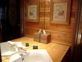 Chalet bois 9 pers, Grand confort, près pistes et commerces, Wi-Fi, Equipé, Parking, Non fumeur - FR-1-733-18 - 5