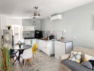T2 rénové, climatisé au cœur de la Favière avec parking et terrasse/jardinet exposés Sud-Est. - FR-1-610-87 - Bormes-les-Mimosas - 8