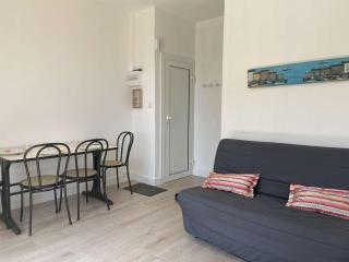 Appartement rénové 4-6 pers à 200m de la plage avec parking privé, centre de Saint Pierre - FR-1-229D-122 - Fleury - 8
