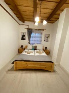 Fügefa Apartman - Balatonmáriafürdő - 3