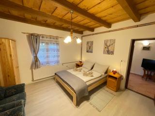 Fügefa Apartman - Balatonmáriafürdő - 9