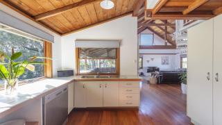 The Point Ultimate Beach House - Yamba - 2