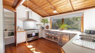 The Point Ultimate Beach House - Yamba - 1