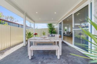 Stylish family home, centrally located. - Thirlmere - 6