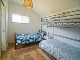 Sea Salt at Stansbury Apartment 3 - 5