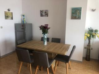 Gorgeous, 1 Bed Apt, Sea Views. - Duni - 1