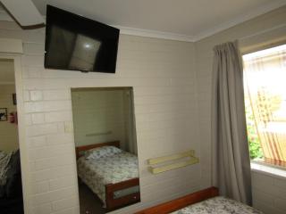 Clan Ranald Holiday Unit 2 - 2