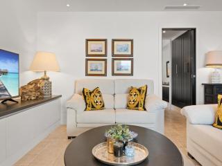 Frontline Mediterranean Escape - Marbella - 5