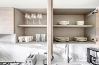 W Loop Studio w Deck Pool Gym 3 blocks to L CHI-644 - 1