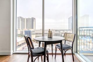 Downtown 1br w gym deck wd nr 6th St bars ATX-21 - Austin - 8