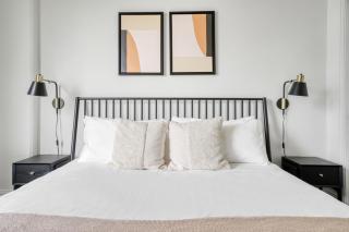 Downtown 1br w gym deck wd nr 6th St bars ATX-21 - 3