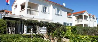 APARTMENTS VIS BY THE SEA - 8