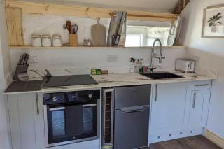 Romantic Hideaway - 3