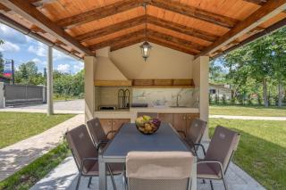 Villa Alba with Private Pool - Lupoglav - 4