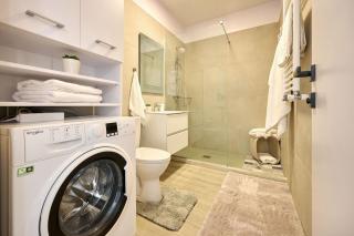 Sea Breeze Apartment in Infinity Beach Resort - parking - Mamaia - 3