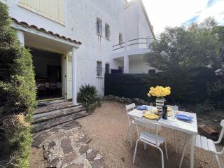 Appartement 2 pièces avec jardin privatif, proche plage et commerces, à Saint Aygulf - FR-1-226A-103 - 2