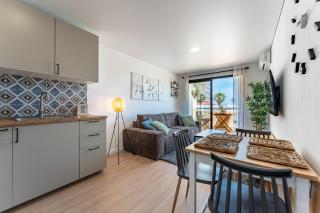 Charming apartment near beach, sea view terrace - 9