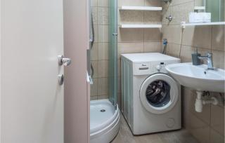 2 Bedroom Stunning Apartment In Zadar - 1