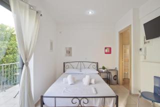 Glyfada Cozy Studio, WiFi, AC - 7