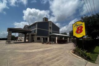 Super 8 by Wyndham Pasadena - Pasadena - 8