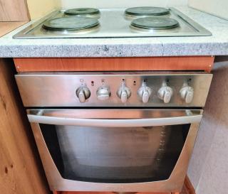 Summer Square - 2 bedrooms Retro Flat with great location, 1st fl - 1
