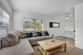 Waves On Desoto Rental Unit With Pool - Hollywood - 8
