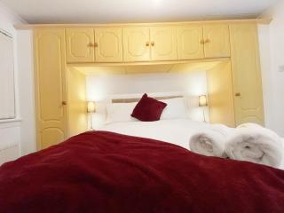Cozy Nights SVP Detached House - Nitshill - 6
