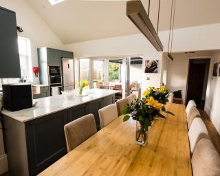 Beachside period family home. 5 BR spacious, comfortable. - 1