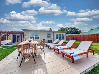 *NEW* The Surf Shack Jupiter! - Tequesta - 8