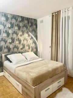 Proche Château de Versailles avec balcon vu sur une forêt et parking gratuit pour 5 personnes maximum - 3