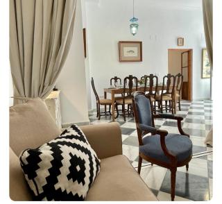 GATU PREMIUM Apartamento Palacio Oneto con Jardín Privado " Preferente mayores de 25 años y familias " - El Puerto de Santa María - 5