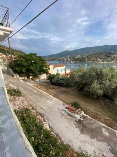 Aggeliki Homes paradosiako nisiotiko - Poros - 5