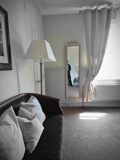 The swan at compton - Compton - 8