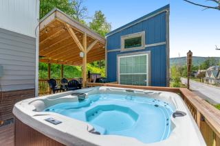 Tiny Homes on Pleasant - Ludlow - 0