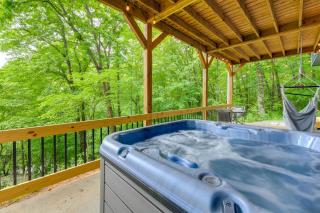 Updated Home with Private Hot Tub and Mtn Views! - Waynesville - 9