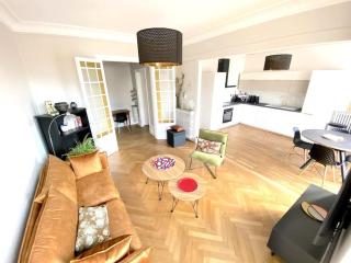 T3 de 73 m2 , garage , vue montagnes et château - Annecy - 0