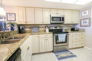 Barefoot Trace 115 - 2