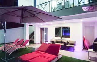 Beautiful Home In Marbella With Wifi - 9